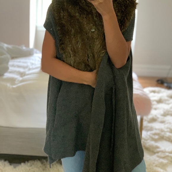 Sweater vest - Picture 7 of 9